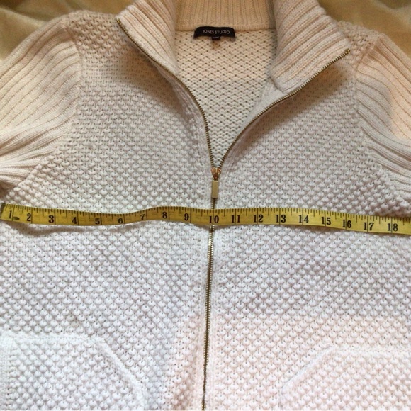 Jones Studio women’s cardigan. Cream colour. Size large. - Picture 6 of 6